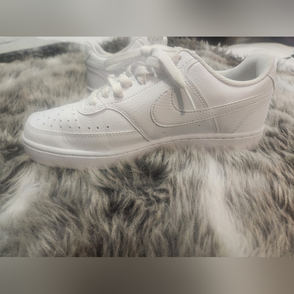 Nike sneakers - Picture 7 of 7